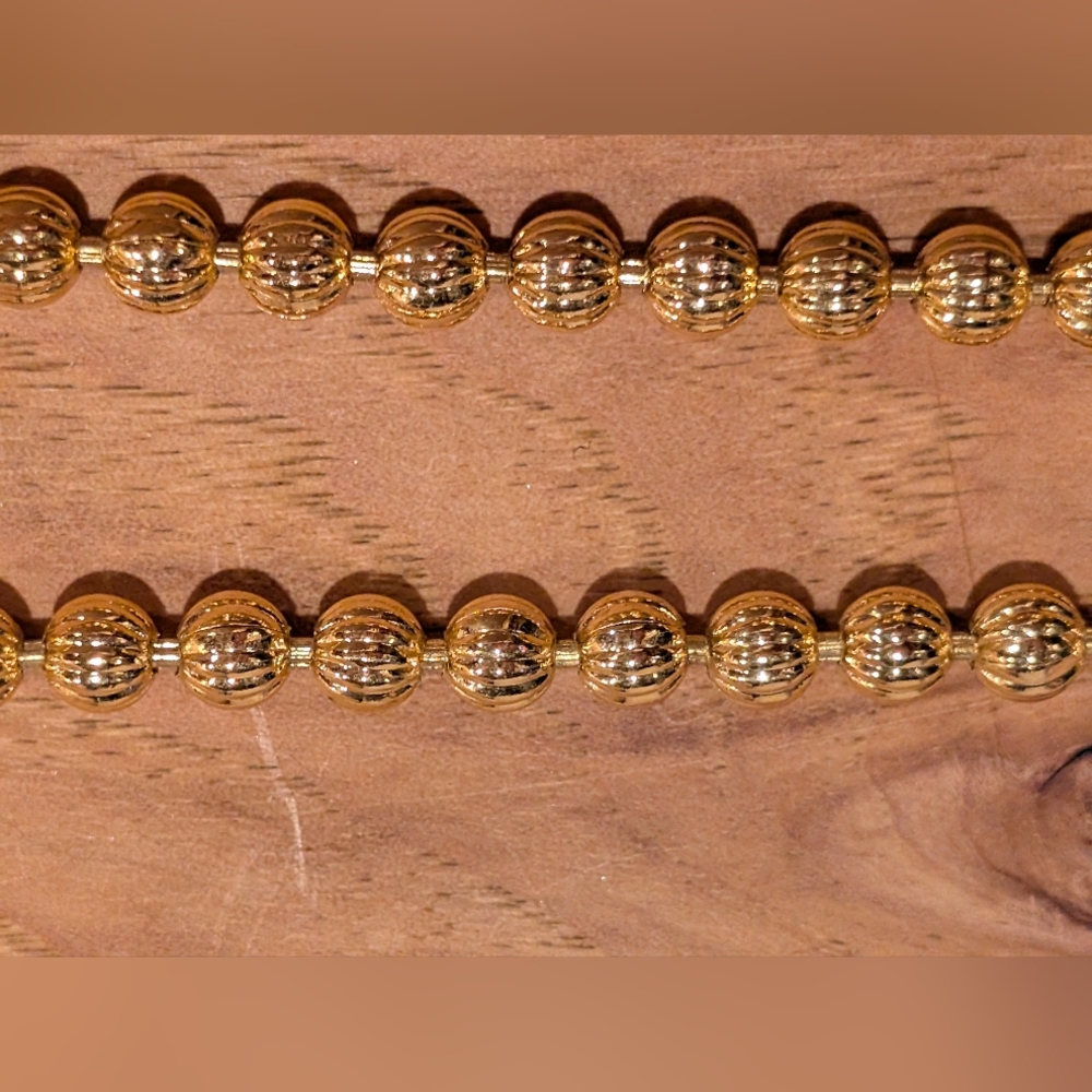 Elegant Gold Bead Ball Necklace - Picture 4 of 5